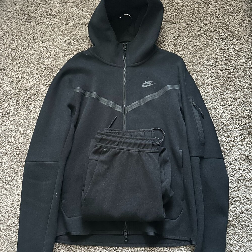Nike Tech Fleece Men's Hoodie and Joggers Black Medium CU4489-010 and CU4495-010